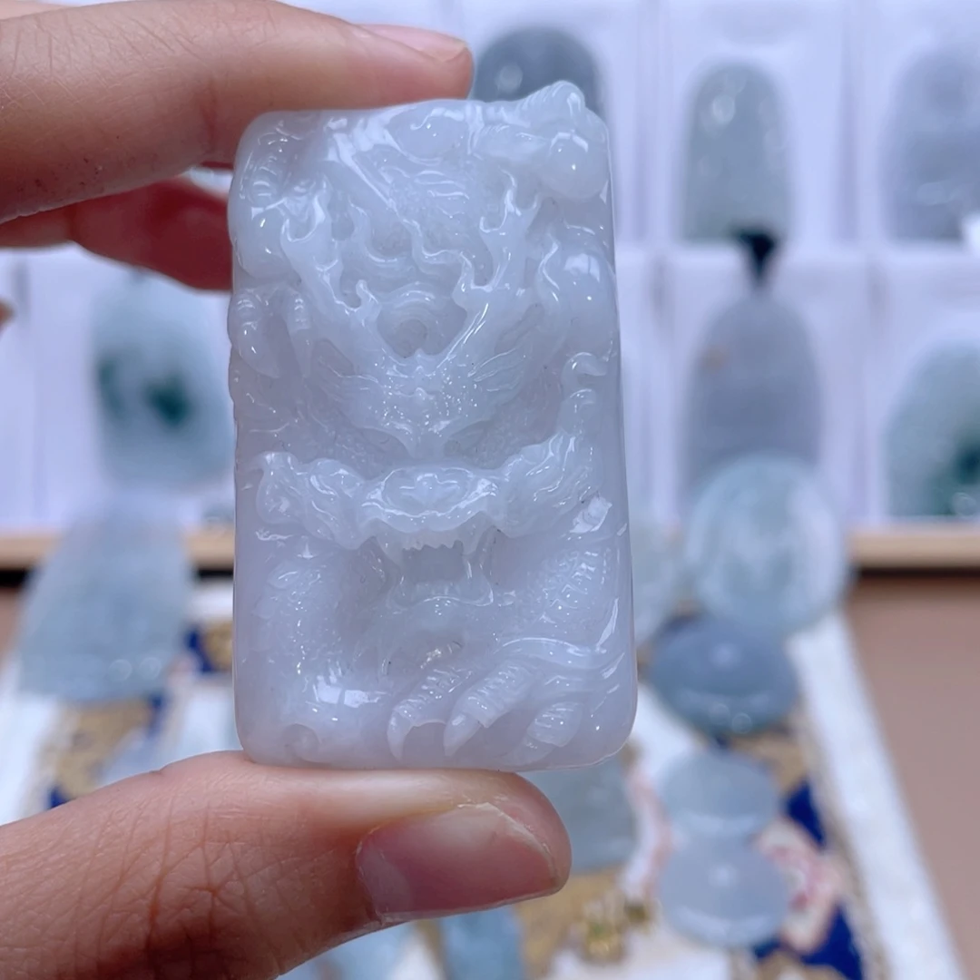 翡翠未镶嵌颈饰缅甸翡翠A货未镶嵌