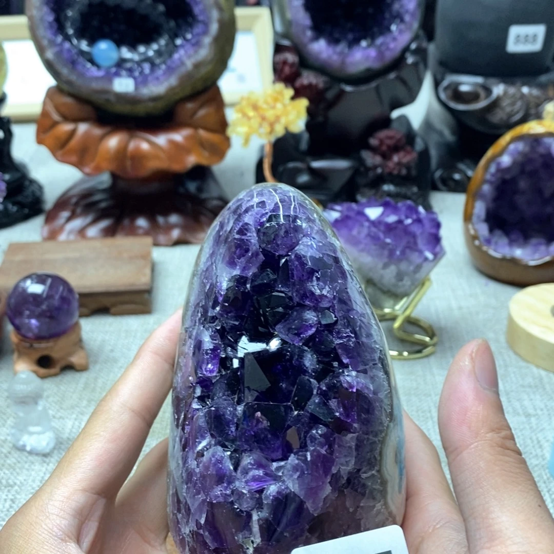 未镶嵌水晶大型摆件（非配饰）