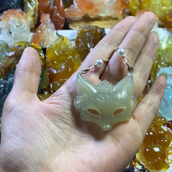 未镶嵌蛇纹石玉颈饰