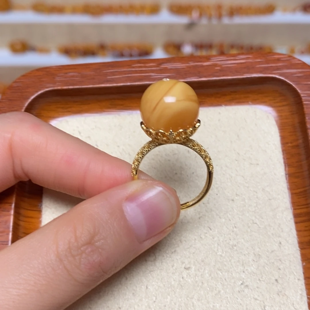 【闪购商品】蜜蜡银S925镀金镶嵌戒指戒指