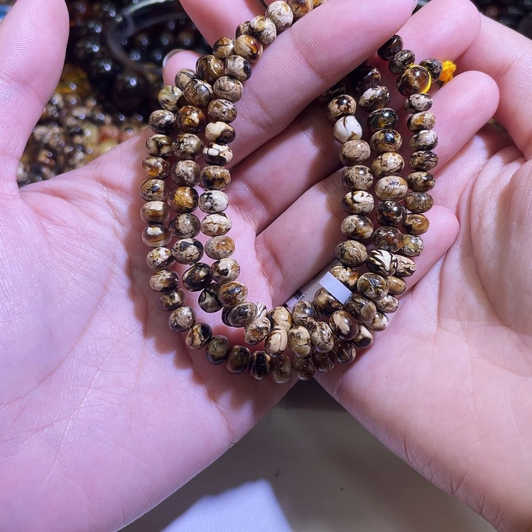 爱***）未镶嵌琥珀裸石6干白花108