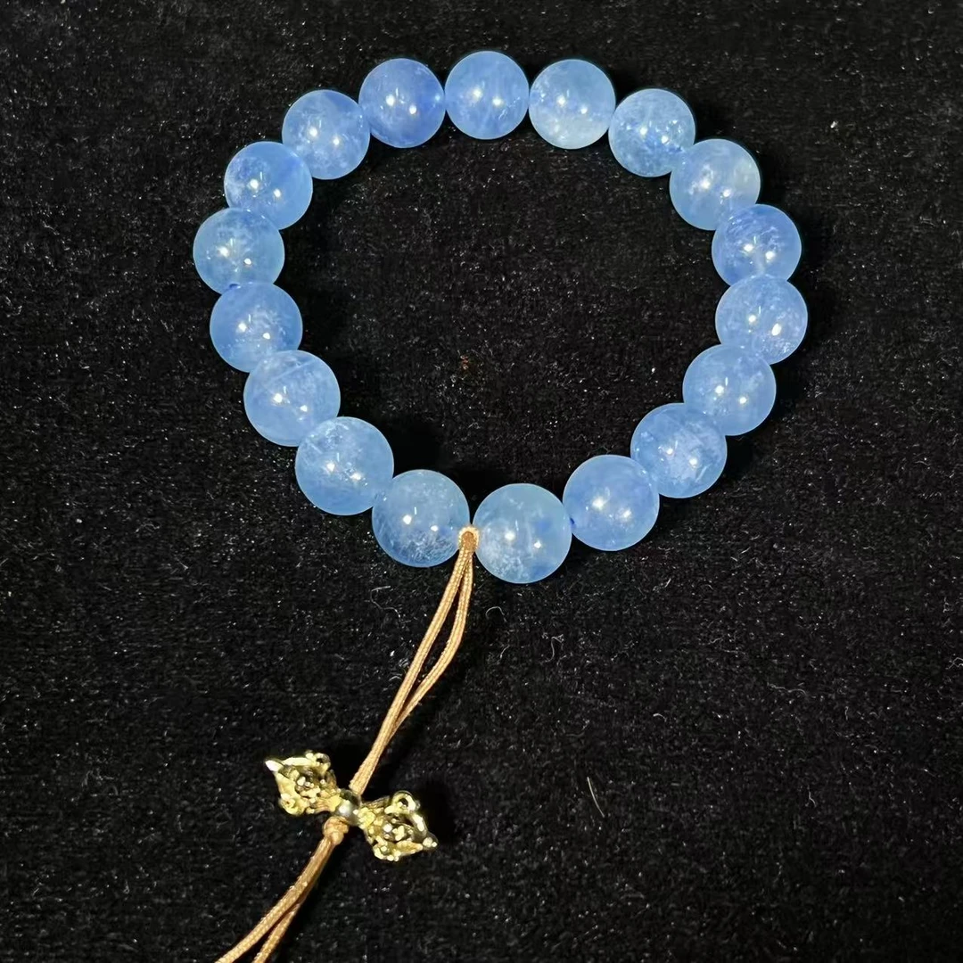 Lot15:  海蓝宝手串尺寸：11mm/35.3g