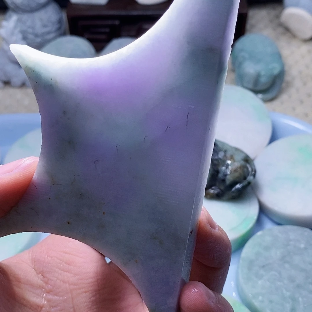 低***的翡翠未镶嵌颈饰5889