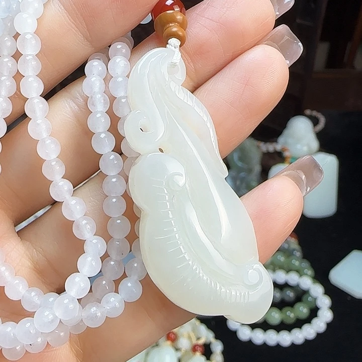 和田玉未镶嵌颈饰定制发货