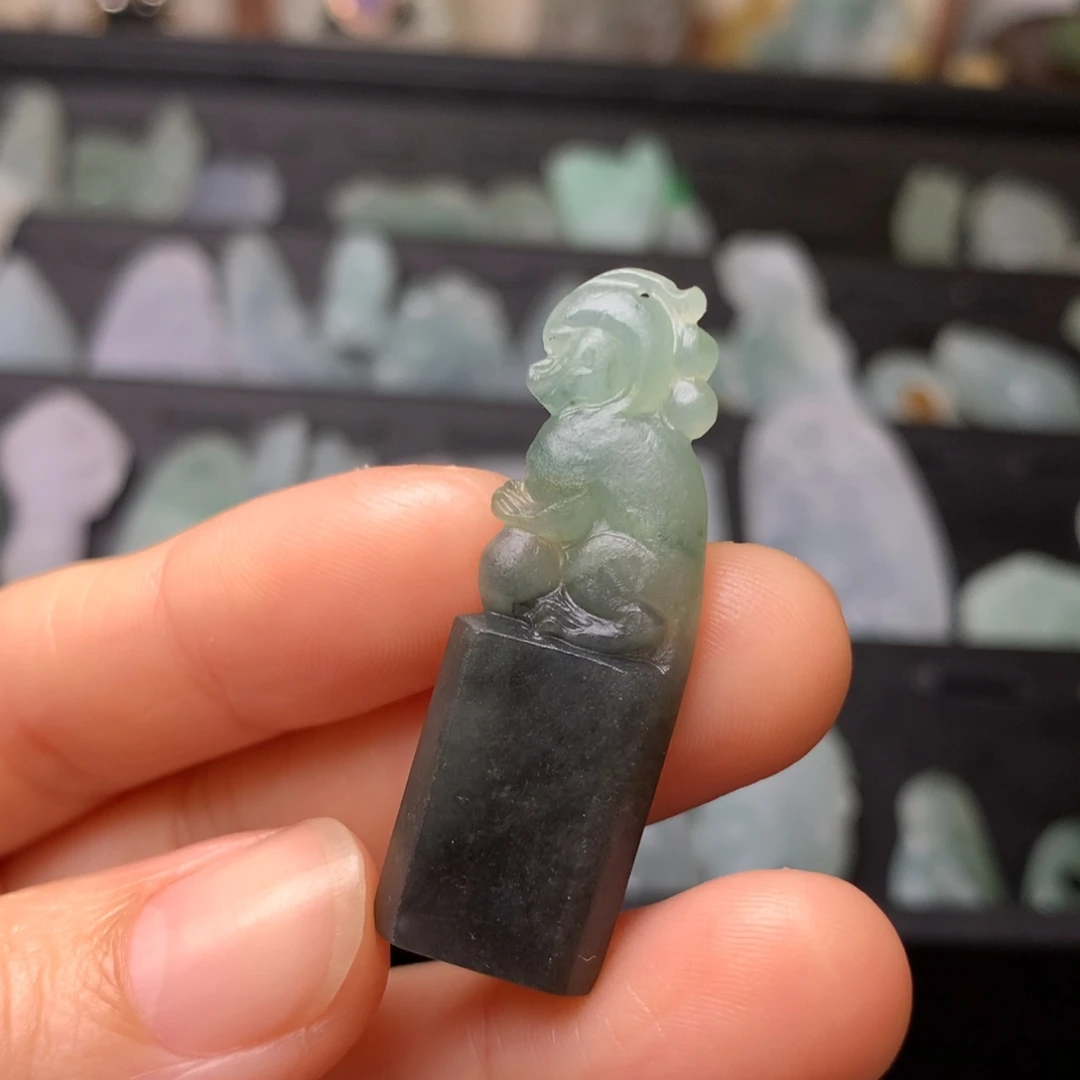 定制翡翠未镶嵌翡翠
