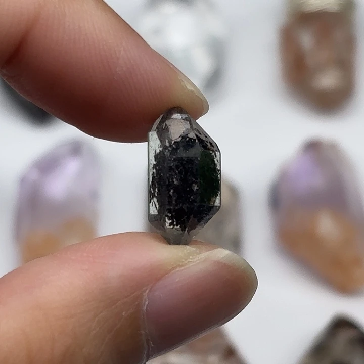 颈饰水晶未镶嵌闪灵钻17mm+