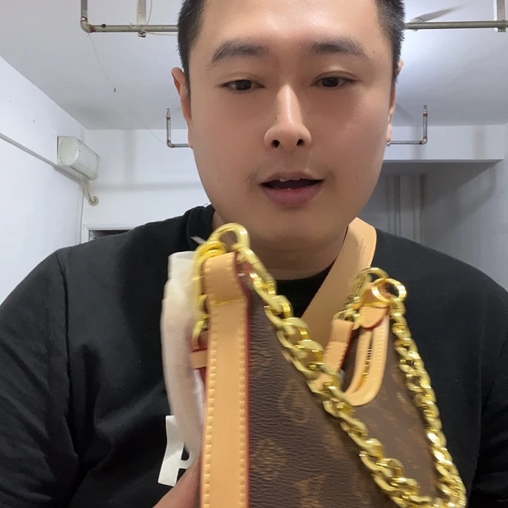 蚕丝马皮（革）水牛皮（革）牛津布猪剖层皮革牛皮纸鱼皮（革）