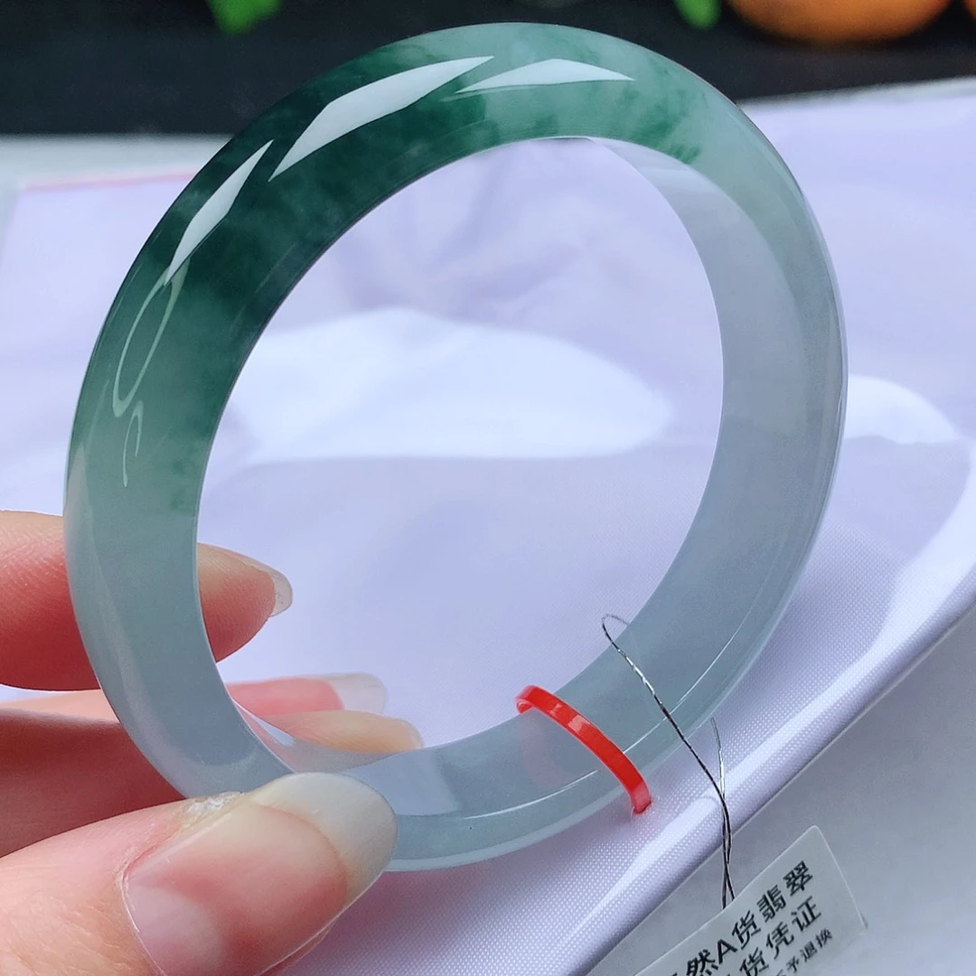 翡翠手镯未镶嵌57圈