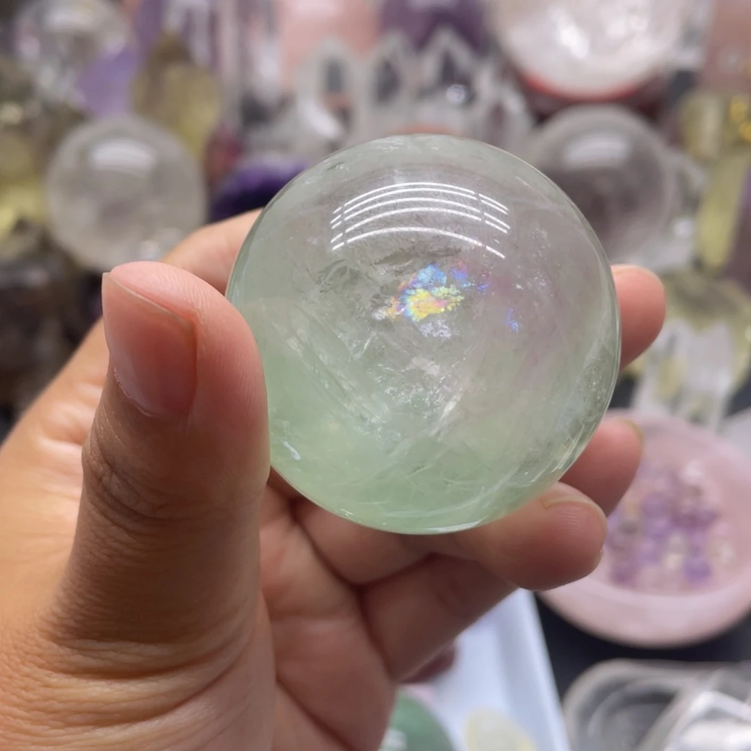 夏***。未镶嵌珠宝半成品水晶285