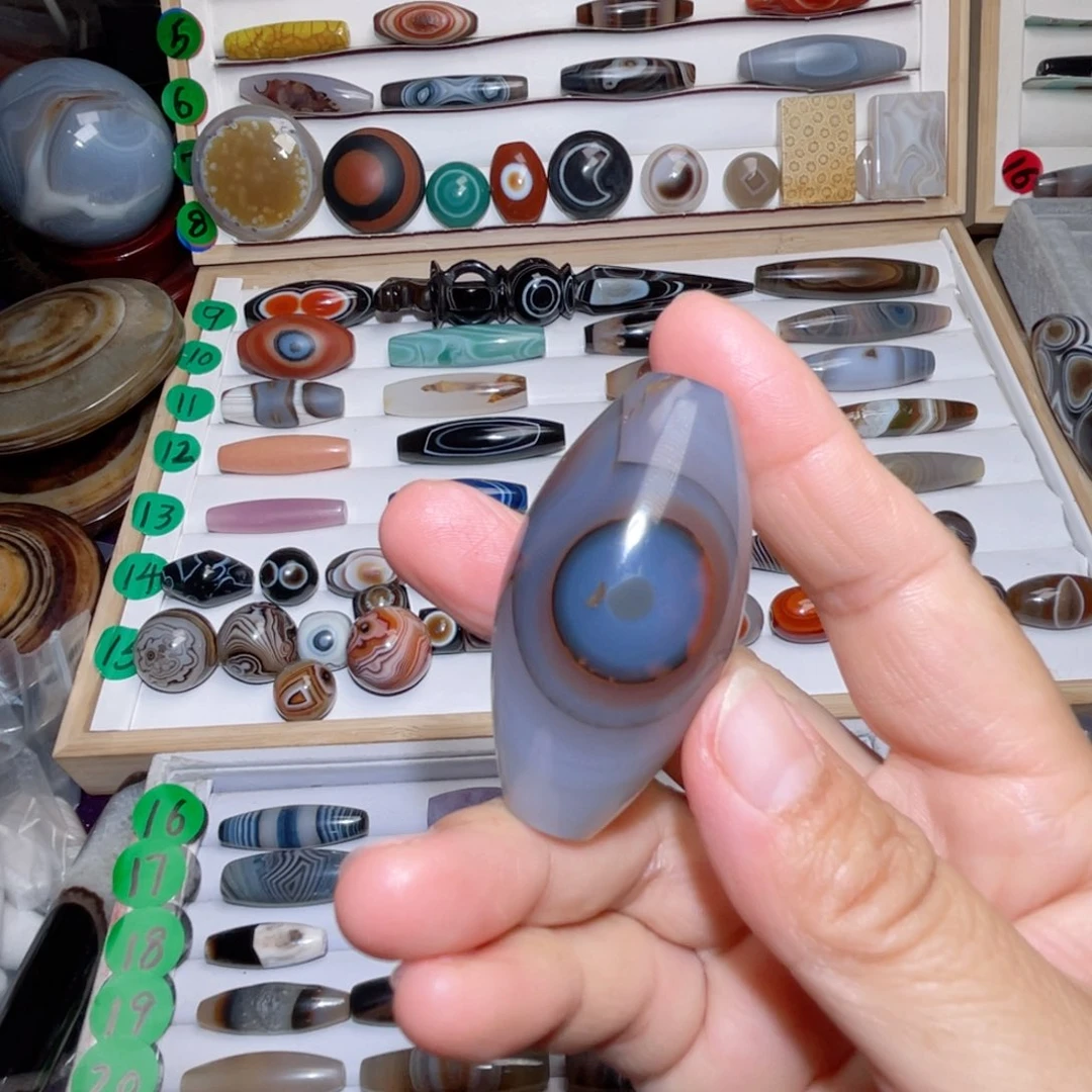 玛瑙/玉髓颈饰未镶嵌