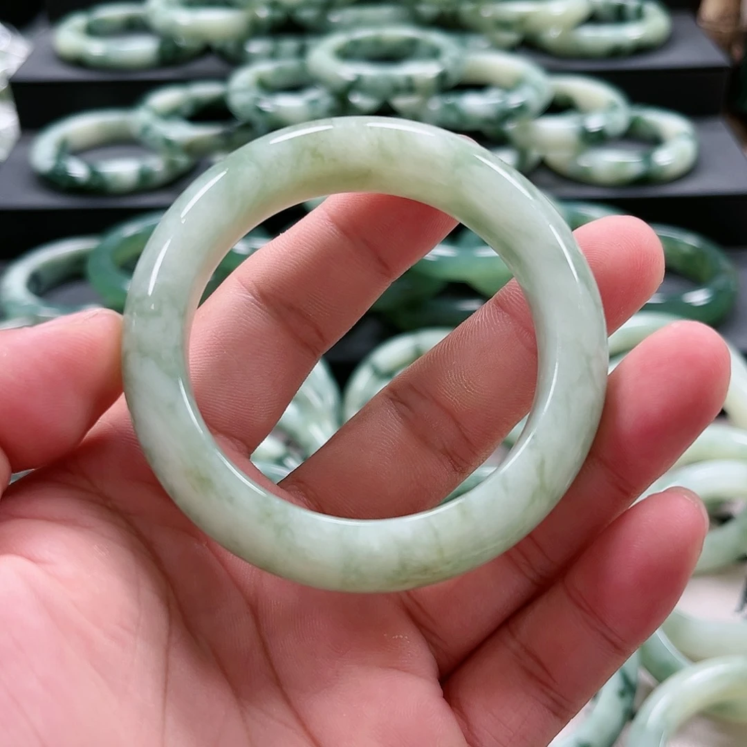【闪购商品】透闪石-蛇纹石玉未镶嵌手镯城***゜