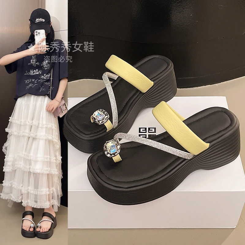 【陈秀秀女鞋】女鞋夏季街头风仙女风套趾防水台增高凉鞋一字拖外穿