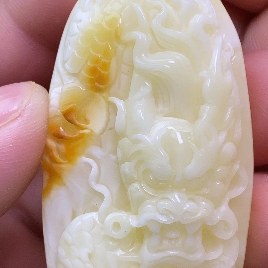 蜜蜡未镶嵌珠宝奇石