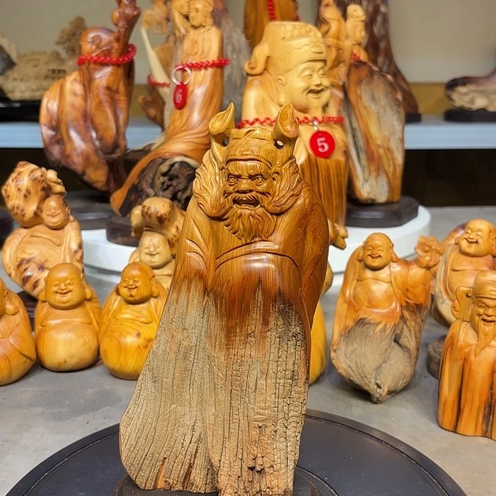 柏木太行崖柏钟馗摆件