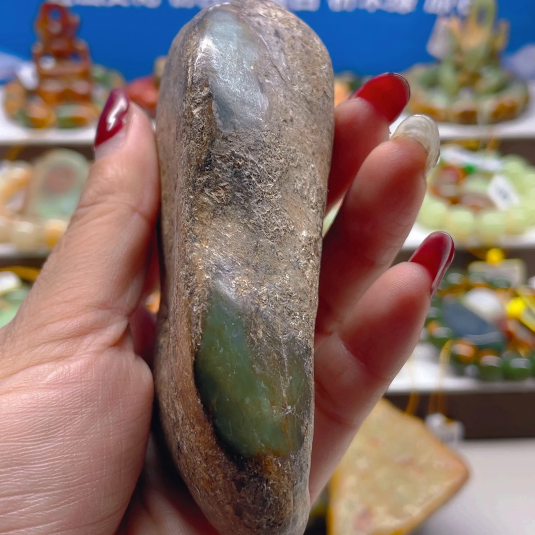 未镶嵌透闪石质玉把件
