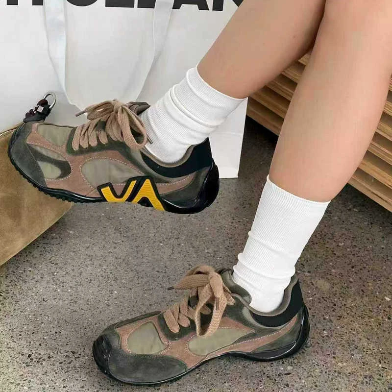 诗歌兰女鞋2025新款网红爆款真皮德训鞋时尚个性运动鞋女601-28