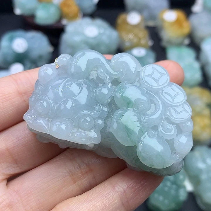 颈饰未镶嵌翡翠天然缅甸A货翡翠貔貅吊坠