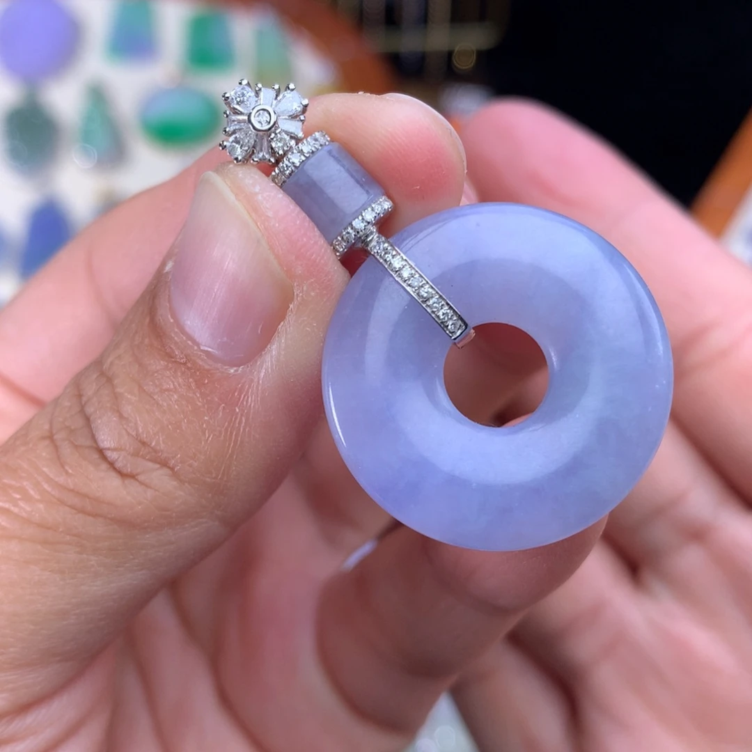 翡翠吊坠(不含链)18K金镶嵌