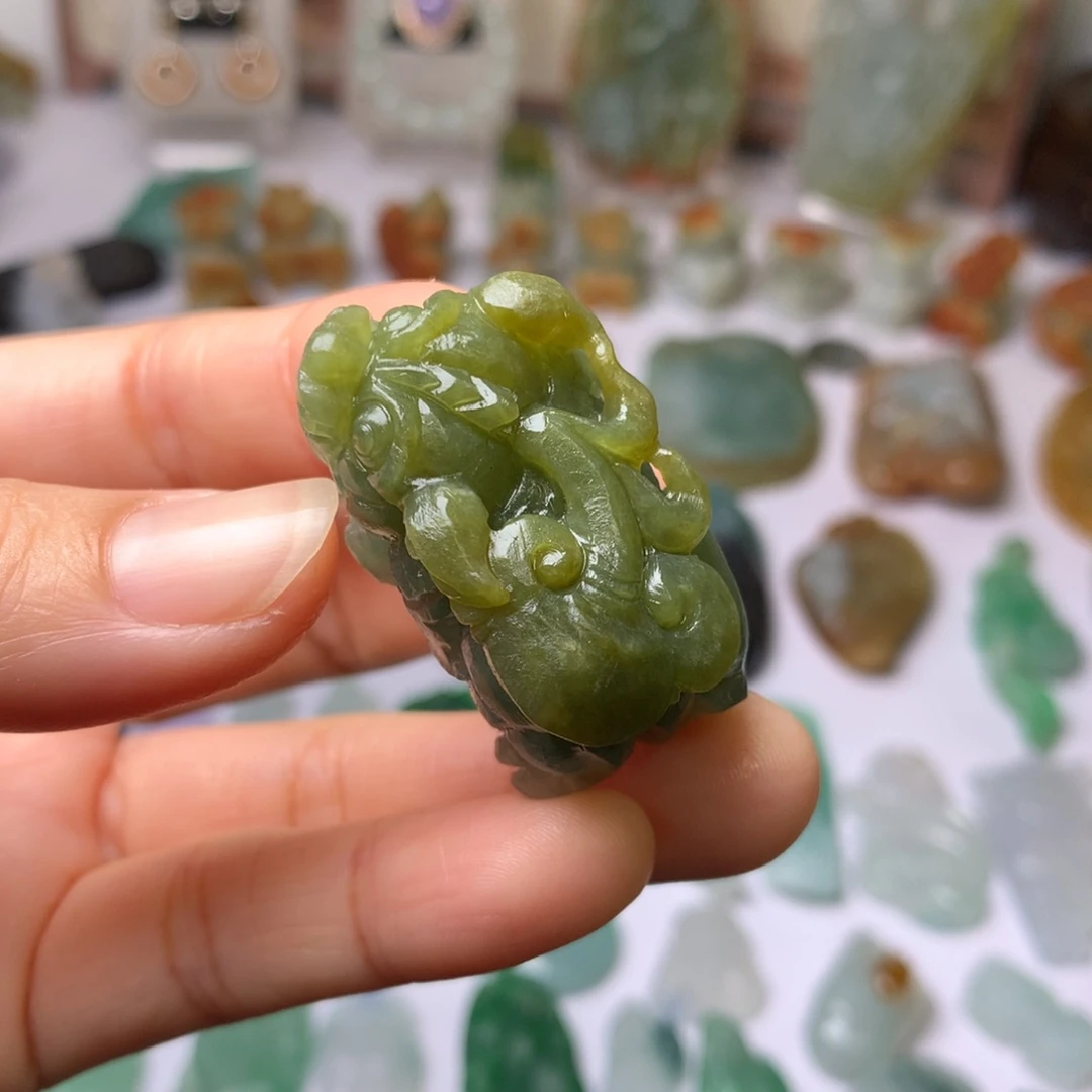 定制翡翠未镶嵌翡翠