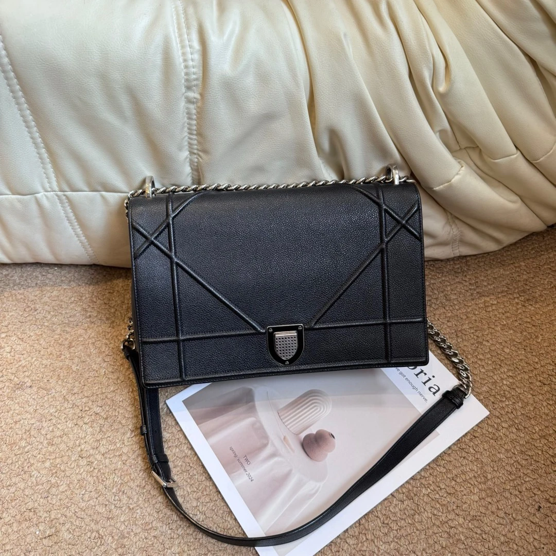 95新 DIOR/迪奥 Dior 黑银 牛皮 盾牌链条包大号/647701326
