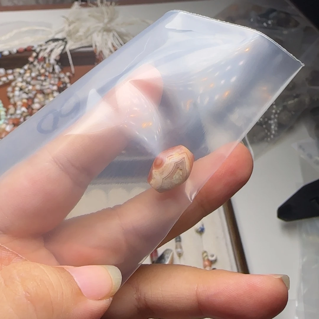 随***k玛瑙/玉髓合金珠宝奇石