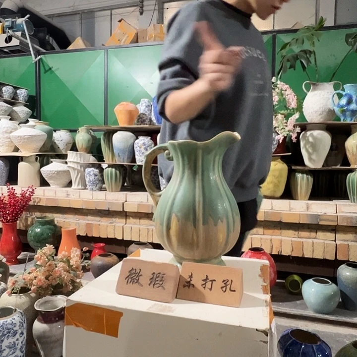 景德镇陶瓷花瓶工厂