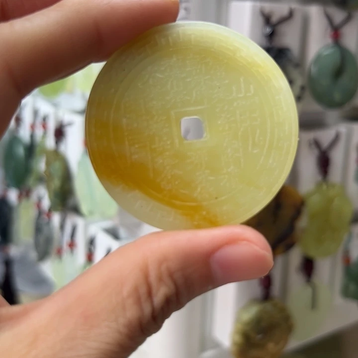 新***家合金蛇纹石玉颈饰