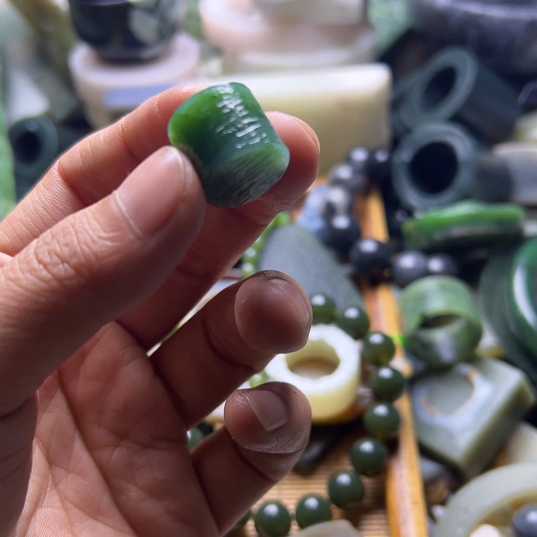 和田玉（糖玉）未镶嵌挂件