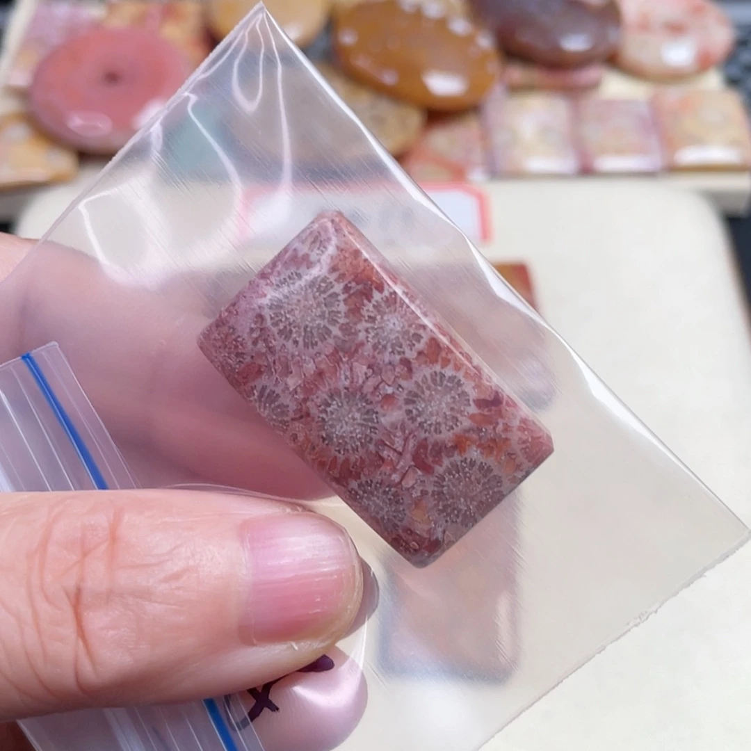 【闪购商品】未镶嵌吊坠(赠链)硅化玉霸***帅