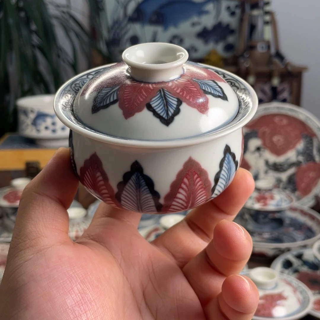 青花釉里红芭蕉叶盖碗