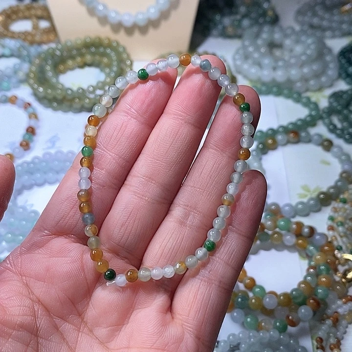 翡翠未镶嵌颈饰维**露