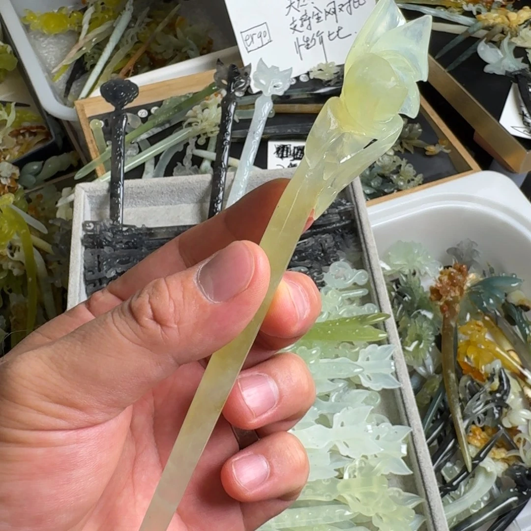 蛇纹石玉未镶嵌发饰