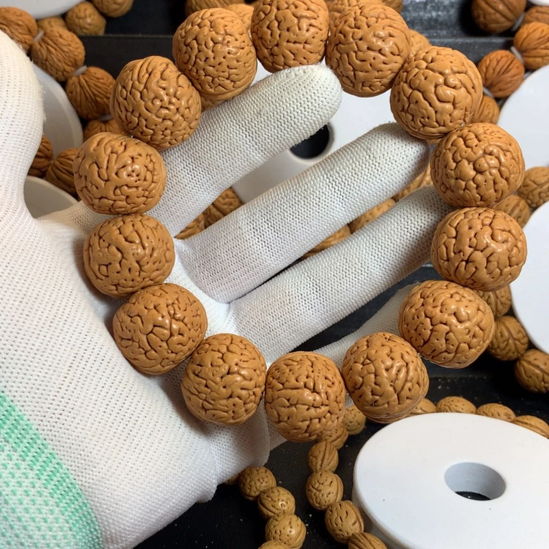 陆***凤桃核手串23雷神野生