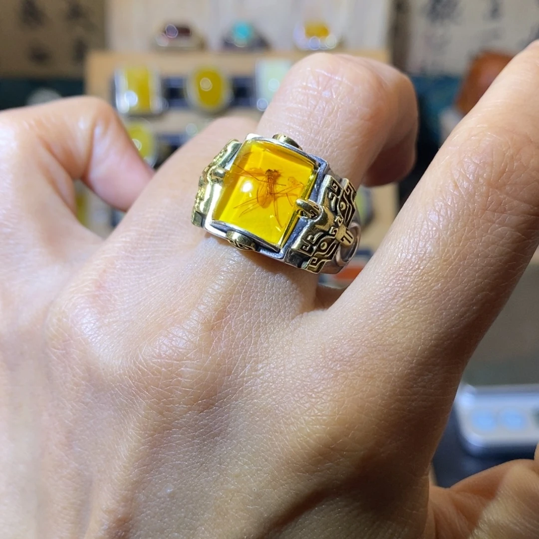 银S925镶嵌蜜蜡戒指