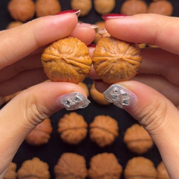 文玩核桃吊坠小板栗