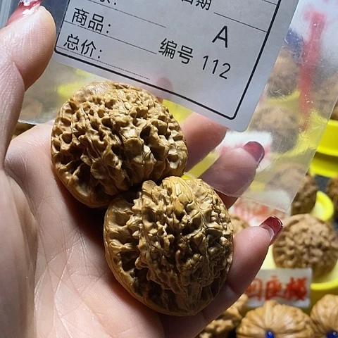 核桃把件飞**鱼自产自销……
