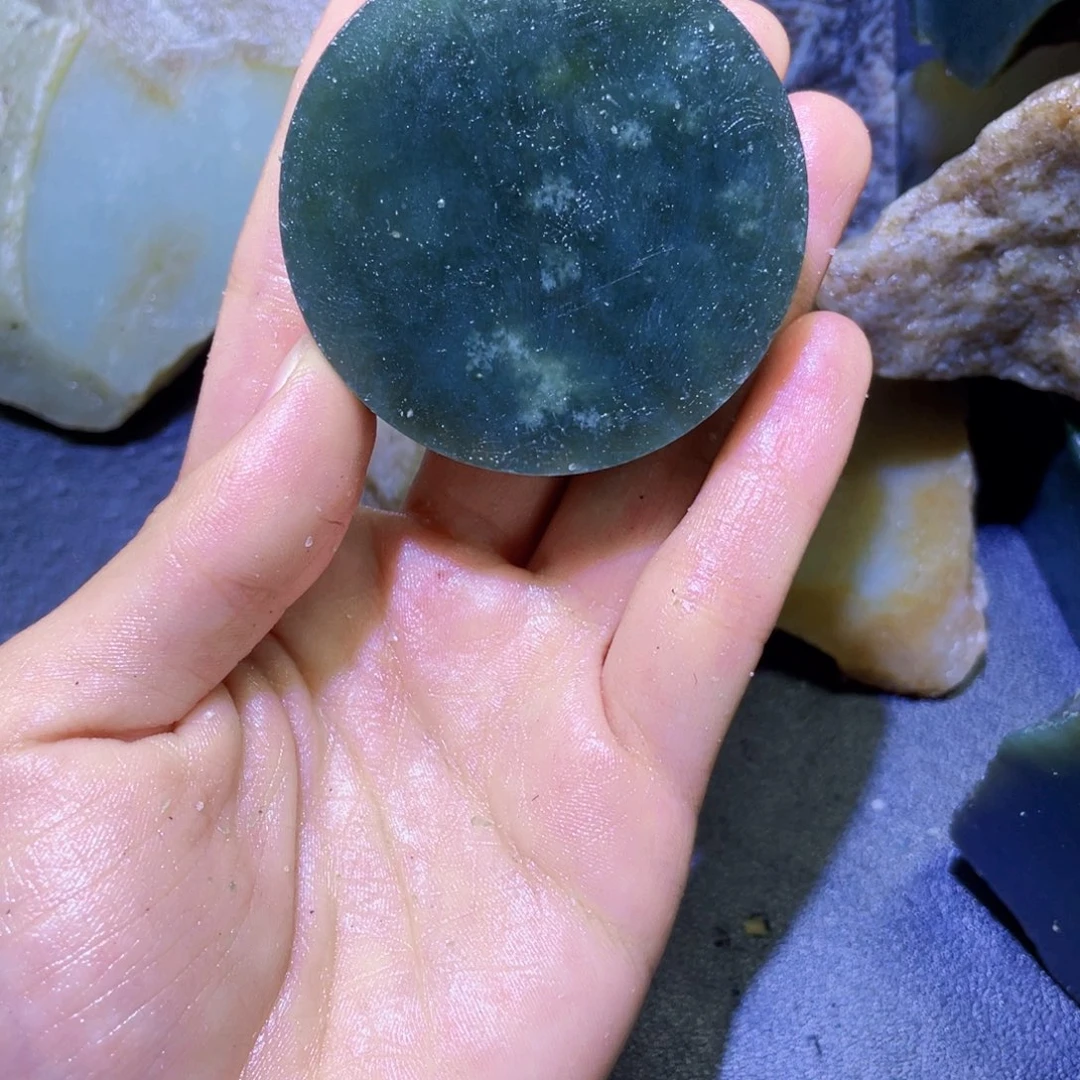 和田玉未镶嵌珠宝半成品