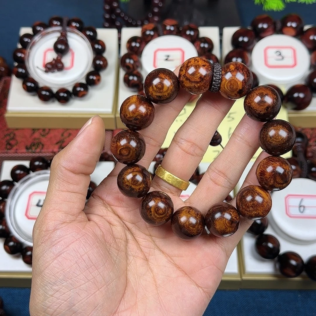 奋***，花梨木类黄花梨1.8