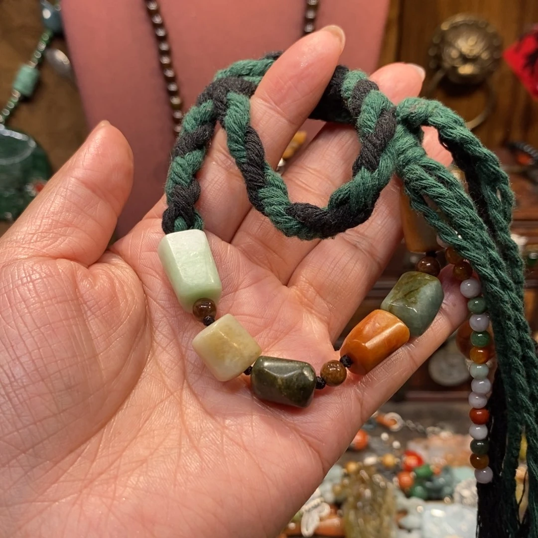 翡翠吊坠(赠链)未镶嵌