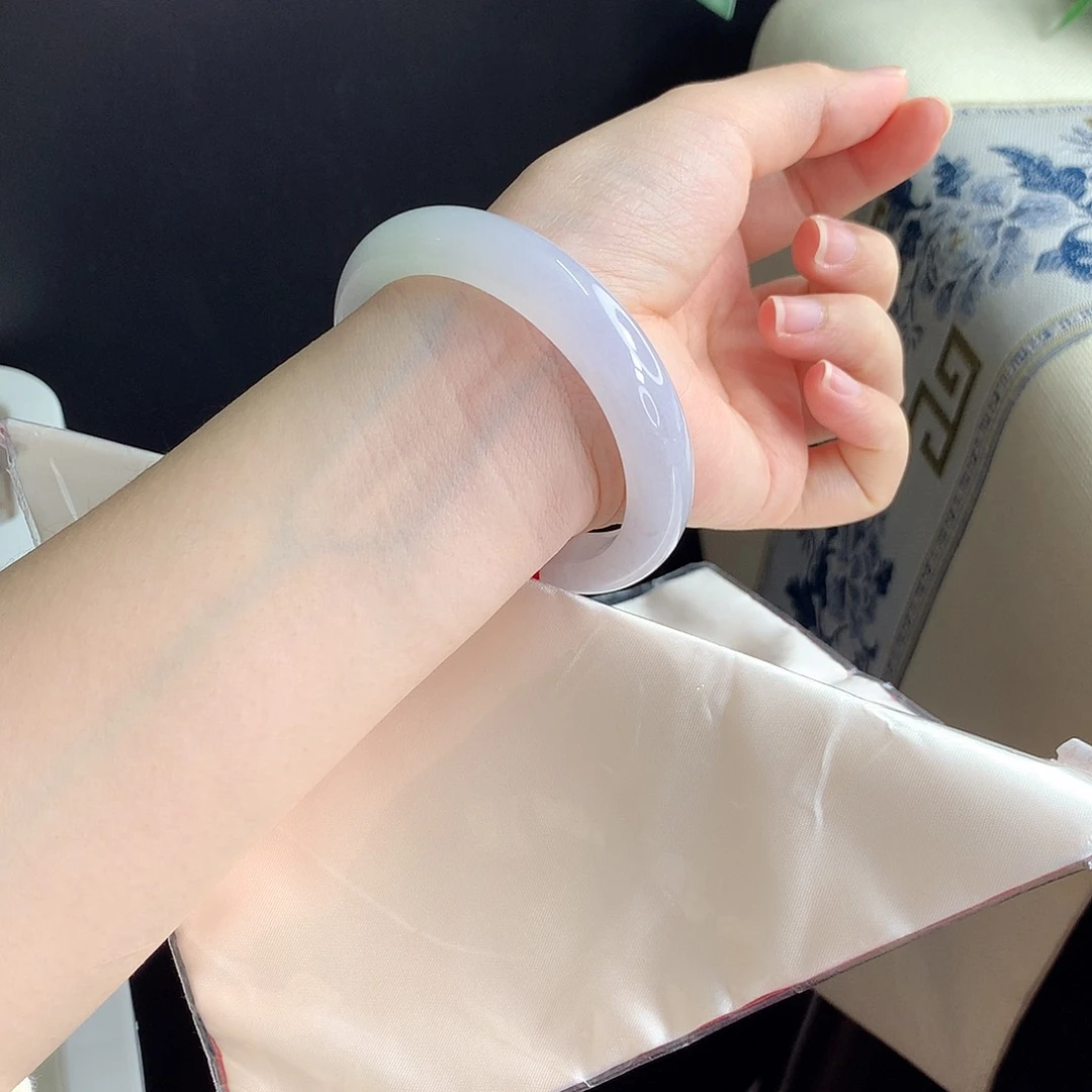 未镶嵌手镯翡翠（46号）