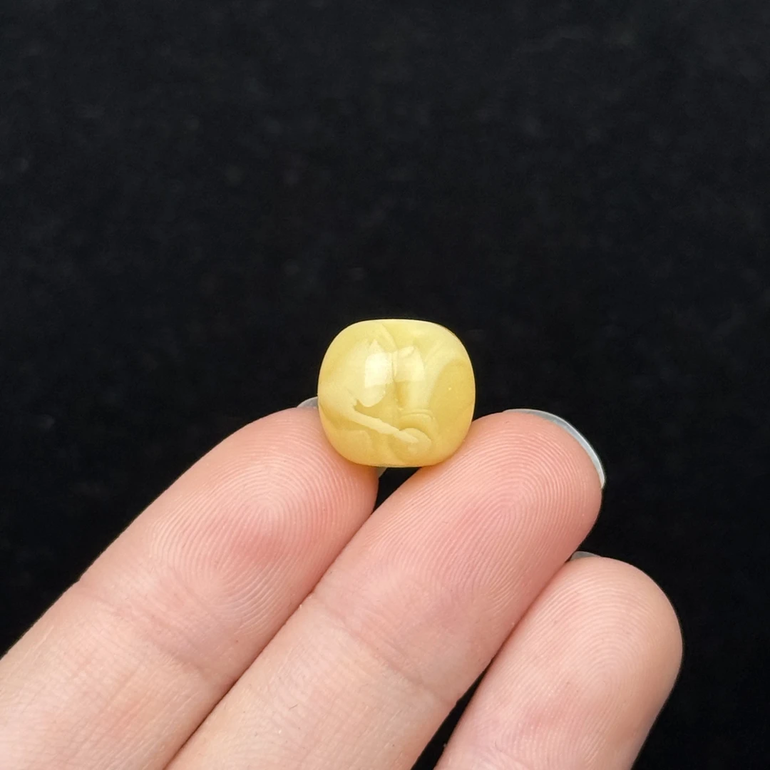 A38-91天然原矿蜜蜡 满蜡鸡油黄墩子 12*11mm支持复检假一罚十