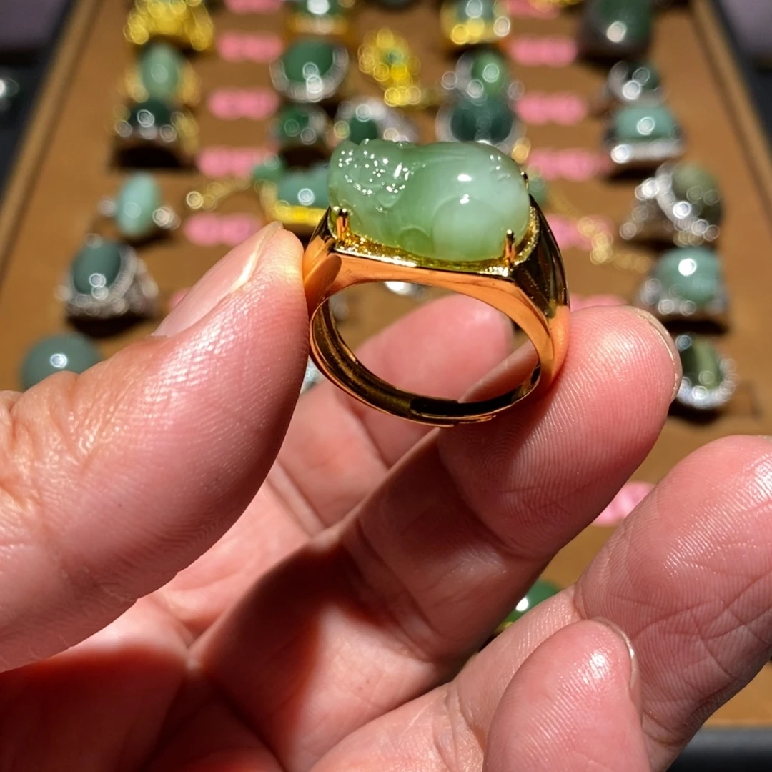 和田玉未镶嵌戒指