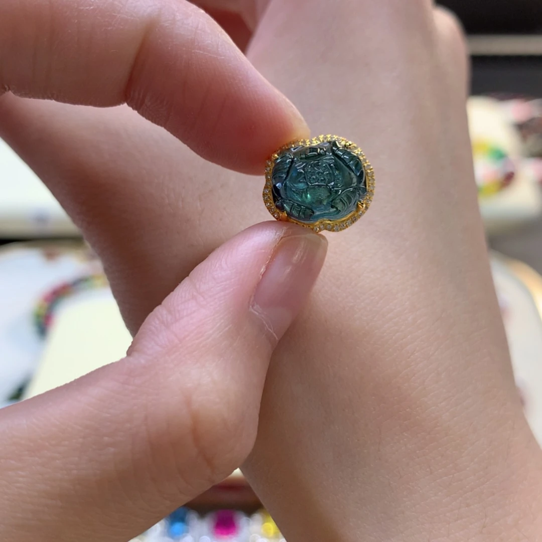 【闪购商品】碧玺吊坠(不含链)18K金镶嵌蓝色牡丹花磨盒