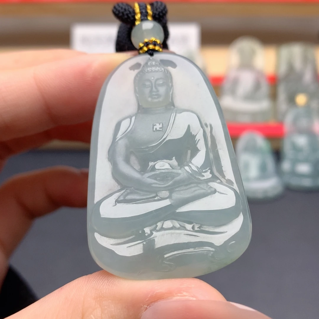 翡翠未镶嵌颈饰大日如来