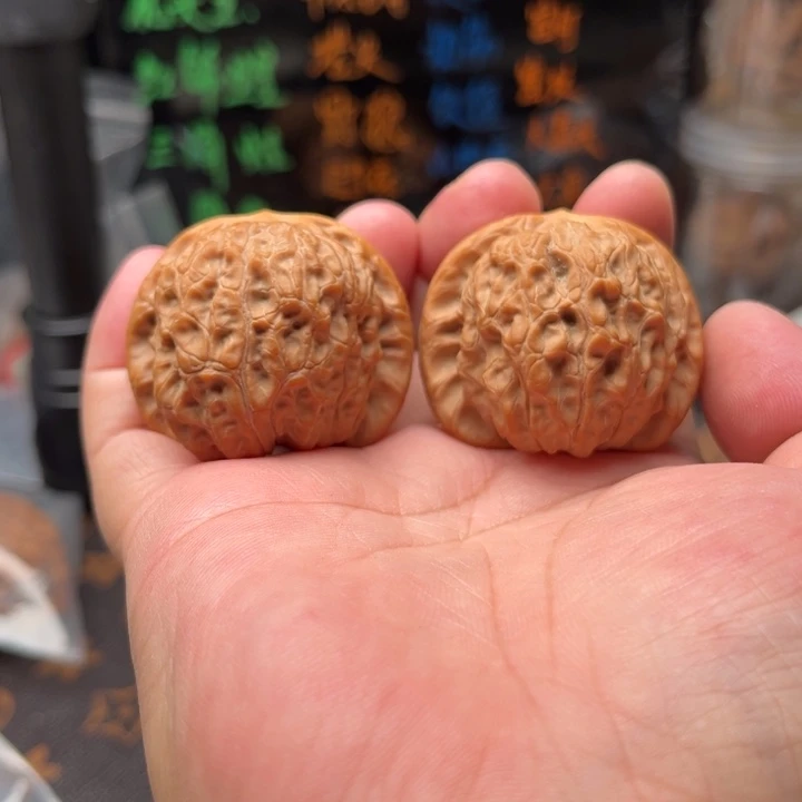 把件文玩核桃血麒麟
