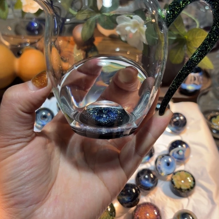 玻璃茶器依然黑星空