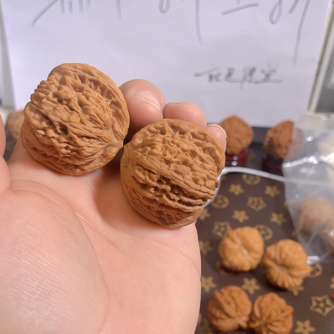 桃核吊坠四座楼核桃