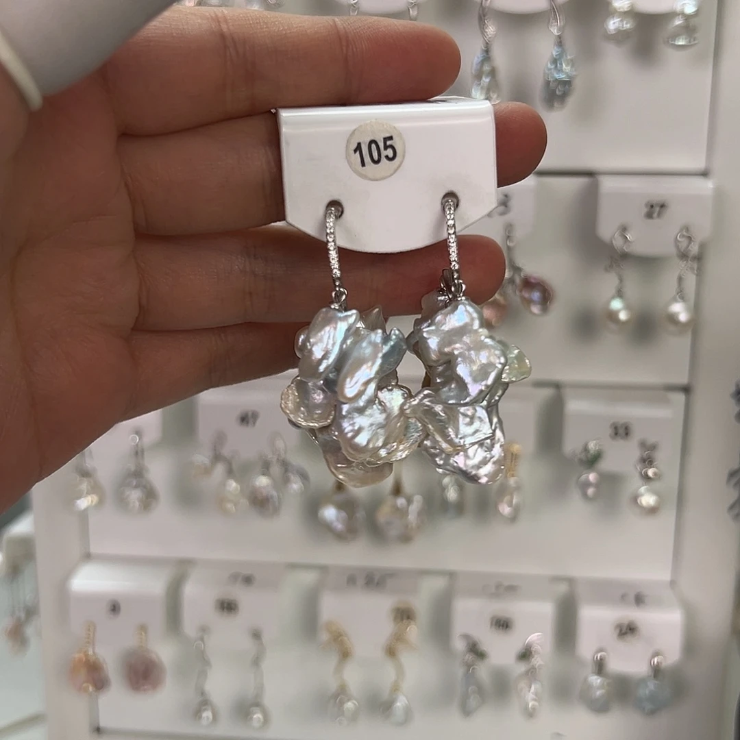 非金属巴洛克花瓣耳饰