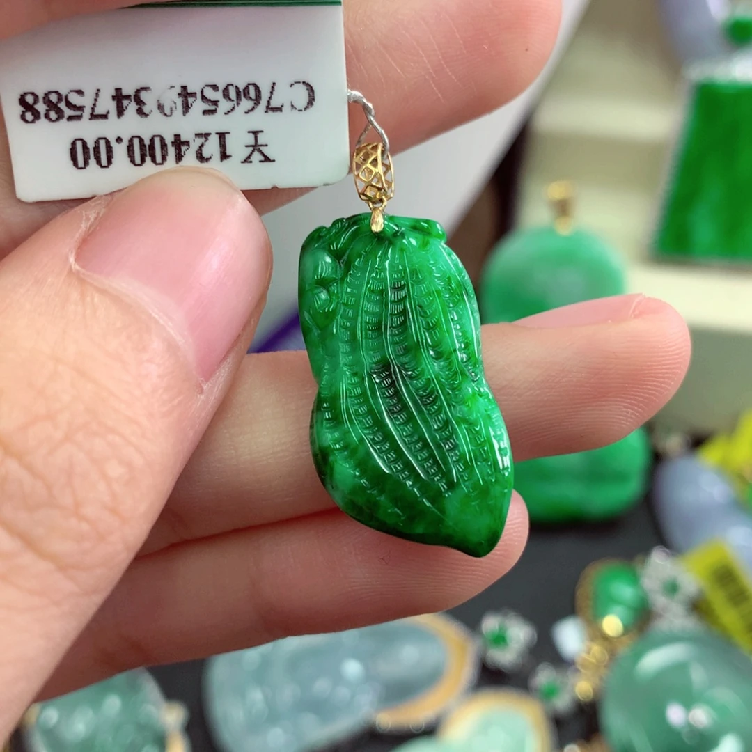 吊坠(不含链)18K金镶嵌翡翠