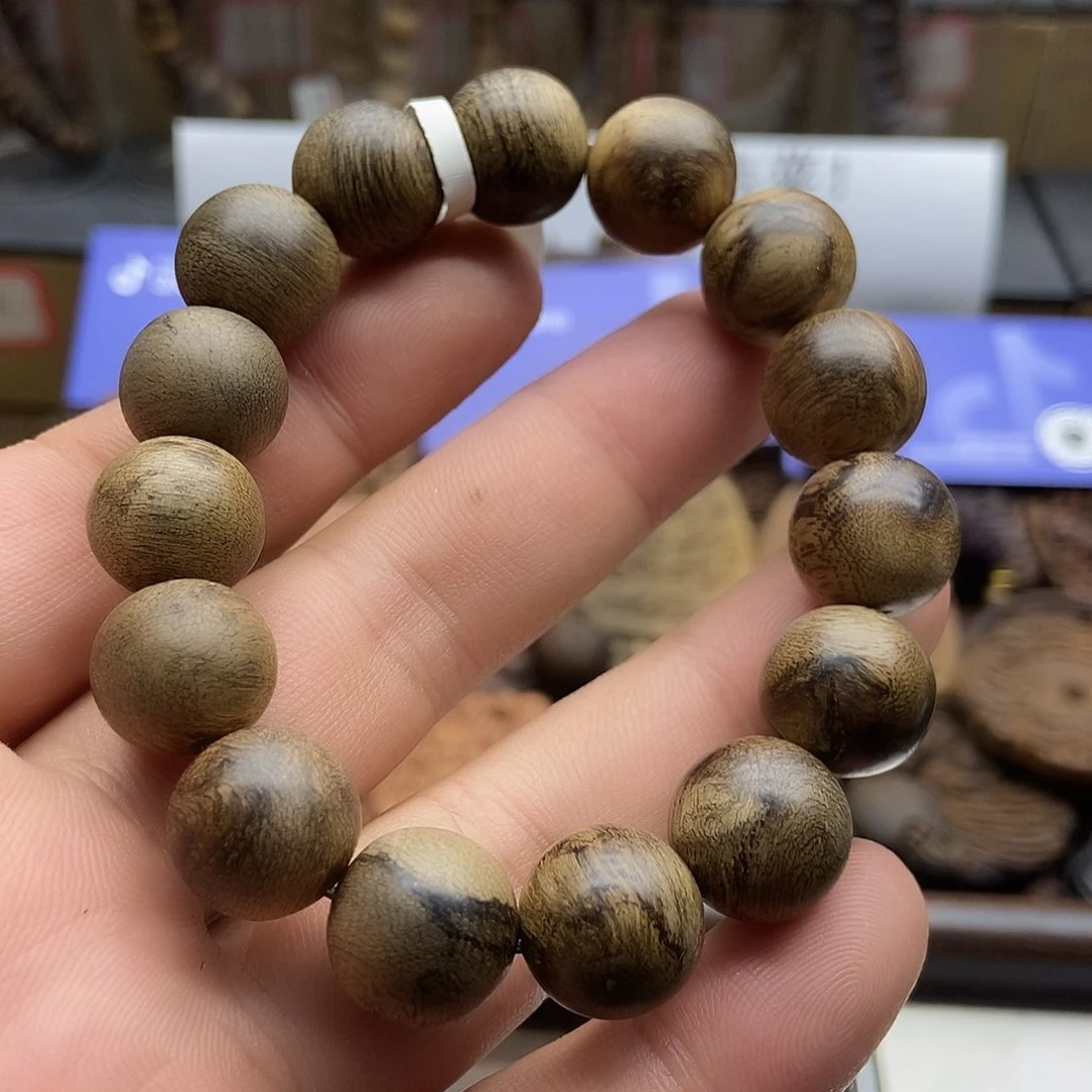 沉香手串达拉干沉香